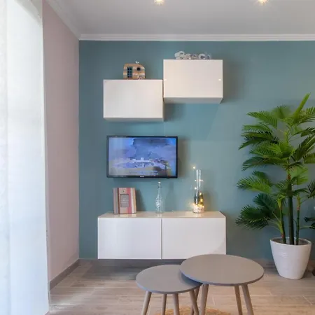 Apartment Ocean Coral